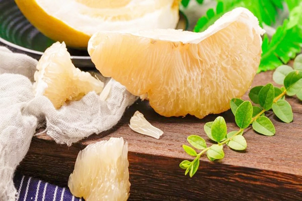 柚子可以和柿子一起吃嗎 柚子可以和橘子一起吃嗎 柚子可以和柿子一起吃嗎 柚子可以和橘子一起吃嗎