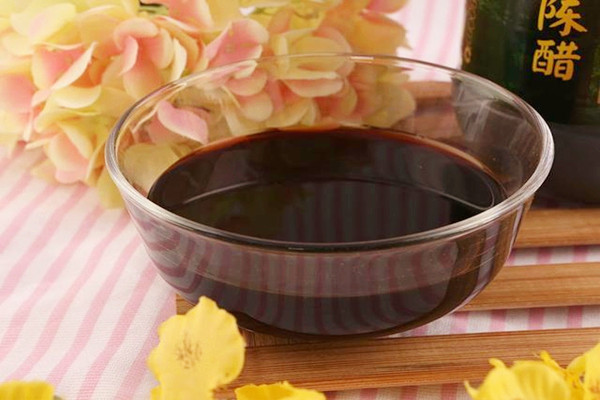 陳醋有沉淀物還能吃嗎 陳醋哪些人不能吃 陳醋有沉淀物還能吃嗎 陳醋哪些人不能吃
