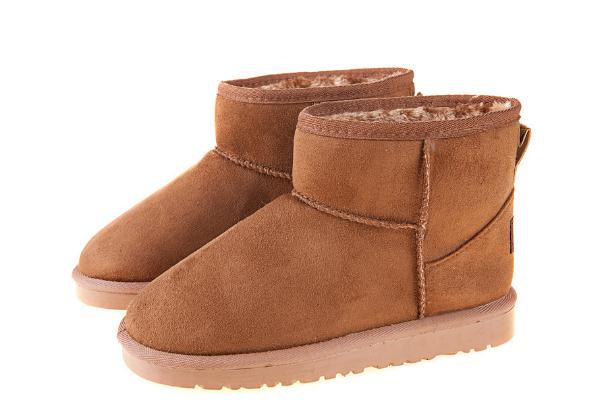 雪地靴對(duì)腳的危害 雪地靴會(huì)滑嗎 雪地靴對(duì)腳的危害 雪地靴會(huì)滑嗎