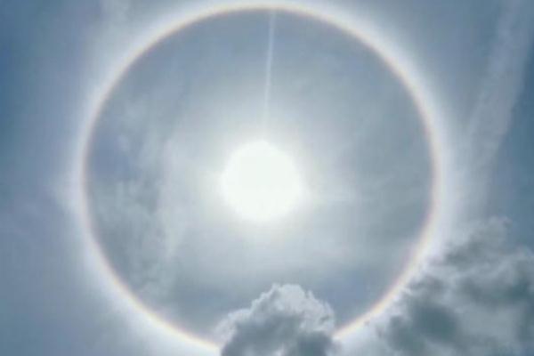 太陽是恒星還是行星 太陽是什么顏色 太陽是恒星還是行星 太陽是什么顏色