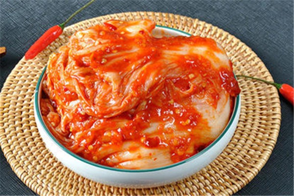 辣白菜不放魚(yú)露嗎 辣白菜可以炒什么菜 辣白菜不放魚(yú)露嗎 辣白菜可以炒什么菜