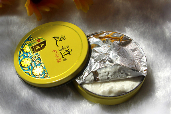 雪花膏干了用什么稀釋 雪花膏干了還能用嗎 雪花膏干了用什么稀釋 雪花膏干了還能用嗎