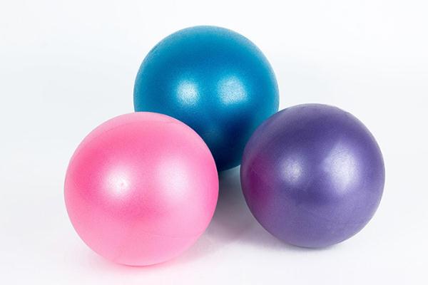 瑜伽球能緩解腰酸背痛嗎 瑜伽球?yàn)槭裁纯梢灾a(chǎn)