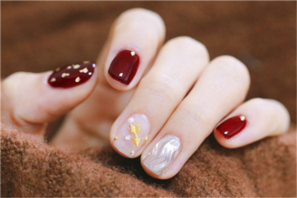 美甲底膠有點(diǎn)粘怎么辦 美甲底膠可以自然風(fēng)干嗎 美甲底膠有點(diǎn)粘怎么辦 美甲底膠可以自然風(fēng)干嗎