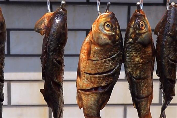 腌魚放鹽的比列是多少 腌魚放鹽后要不要密封 腌魚放鹽的比列是多少 腌魚放鹽后要不要密封