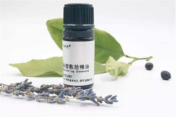 薰衣草精油要避光嗎 薰衣草精油去疤痕真的有效果嗎 薰衣草精油要避光嗎 薰衣草精油去疤痕真的有效果嗎