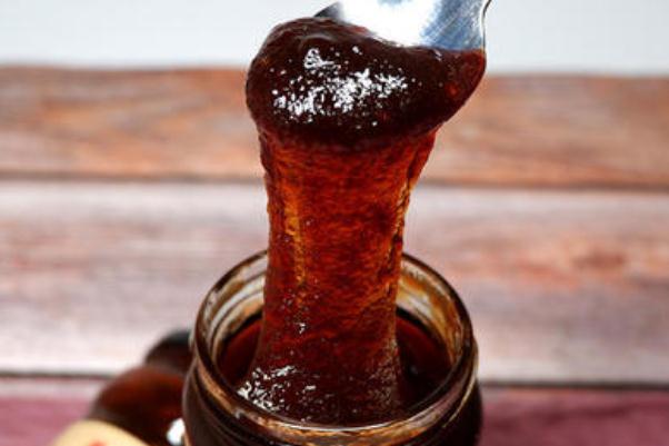 枇杷膏和秋梨膏的區(qū)別 枇杷膏可以治療慢性咽炎嗎 枇杷膏和秋梨膏的區(qū)別 枇杷膏可以治療慢性咽炎嗎