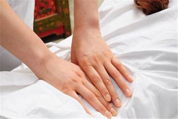 按摩可以讓胸變大嗎 按摩對乳腺結(jié)節(jié)有效果嗎 按摩可以讓胸變大嗎 按摩對乳腺結(jié)節(jié)有效果嗎