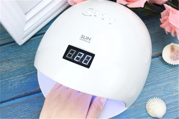 美甲燈要不要帶底座 美甲燈要怎么選 美甲燈要不要帶底座 美甲燈要怎么選