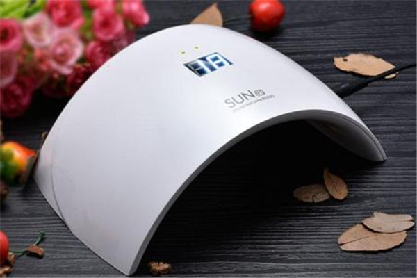 美甲燈溫度多高 美甲燈照的指甲疼 美甲燈溫度多高 美甲燈照的指甲疼