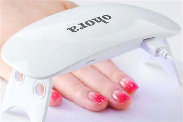 美甲燈多少瓦比較好 美甲燈瓦數(shù)越大越好嗎 美甲燈多少瓦比較好 美甲燈瓦數(shù)越大越好嗎