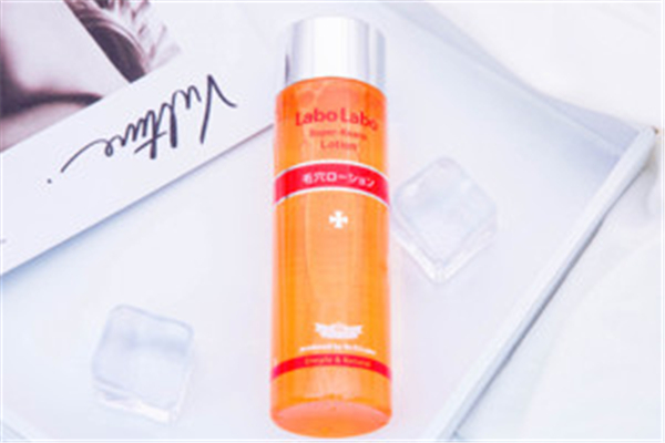 收斂水可以收縮毛孔嗎 收斂水的功效和作用 收斂水可以收縮毛孔嗎 收斂水的功效和作用