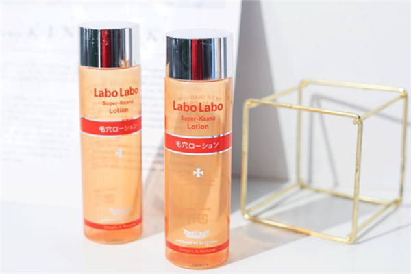 收斂水用在護(hù)膚的第幾個步驟 收斂水的正確用法 收斂水用在護(hù)膚的第幾個步驟 收斂水的正確用法