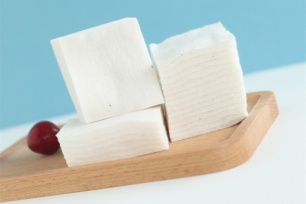 化妝棉和卸妝棉是一樣的嗎 化妝棉和卸妝棉的區(qū)別是什么 化妝棉和卸妝棉是一樣的嗎 化妝棉和卸妝棉的區(qū)別是什么