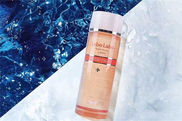 收斂水用在護(hù)膚的第幾個步驟 收斂水的正確用法 收斂水用在護(hù)膚的第幾個步驟 收斂水的正確用法