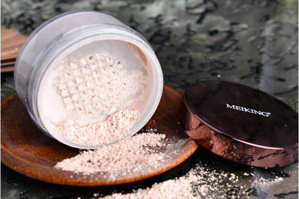 散粉有防曬作用嗎 散粉會不會影響防曬效果 散粉有防曬作用嗎 散粉會不會影響防曬效果