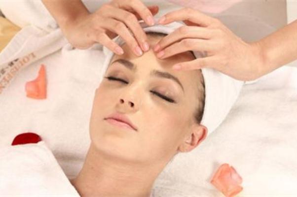 面部刮痧是從上往下還是從下往上 面部刮痧是在面膜前還是面膜后 面部刮痧是從上往下還是從下往上 面部刮痧是在面膜前還是面膜后