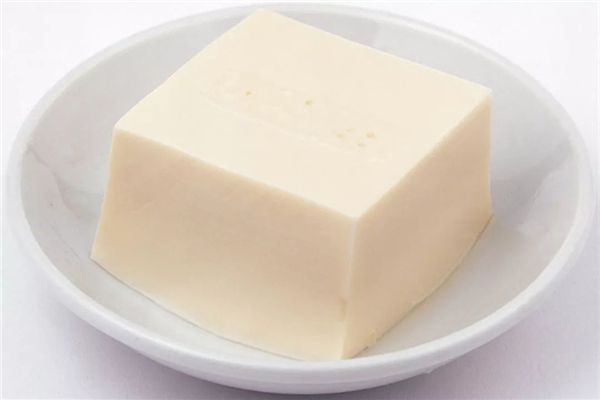 石膏豆腐放多少石膏 石膏豆腐的石膏是什么 石膏豆腐放多少石膏 石膏豆腐的石膏是什么