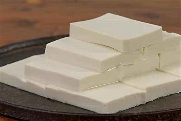 豆腐熱量高嗎 豆腐適合減肥的人吃嗎 豆腐熱量高嗎 豆腐適合減肥的人吃嗎