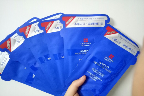 貼片面膜會(huì)讓臉下垂嗎 貼片面膜有正反面嗎 貼片面膜會(huì)讓臉下垂嗎 貼片面膜有正反面嗎