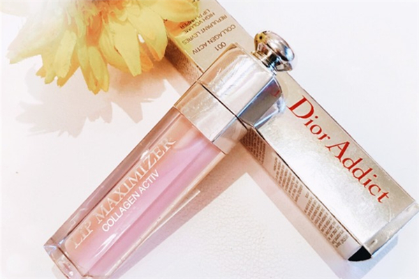 唇蜜可以和唇釉一起用嗎 唇蜜什么時候涂 唇蜜可以和唇釉一起用嗎 唇蜜什么時候涂