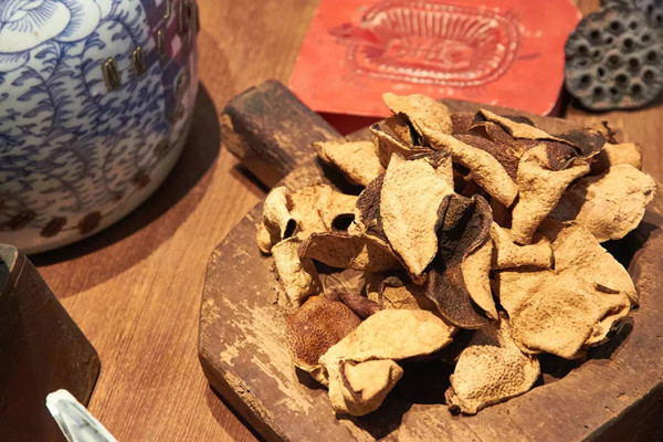 陳皮泡水喝上火嗎 陳皮泡水喝會拉肚子嗎 陳皮泡水喝上火嗎 陳皮泡水喝會拉肚子嗎