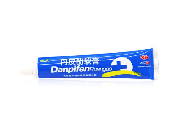 丹皮酚軟膏對(duì)脂溢性皮炎有用嗎 丹皮酚軟膏能治腳氣嗎 丹皮酚軟膏對(duì)脂溢性皮炎有用嗎 丹皮酚軟膏能治腳氣嗎