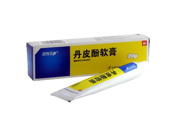 丹皮酚軟膏怎么樣 丹皮酚軟膏有激素嗎 丹皮酚軟膏怎么樣 丹皮酚軟膏有激素嗎