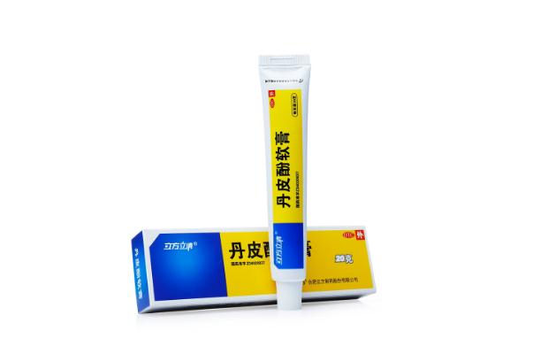 丹皮酚軟膏怎么樣 丹皮酚軟膏有激素嗎 丹皮酚軟膏怎么樣 丹皮酚軟膏有激素嗎