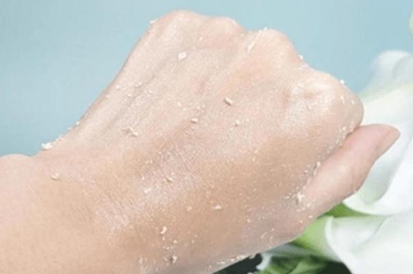 去角質(zhì)的產(chǎn)品哪款好用 去角質(zhì)對痘痘有用嗎 去角質(zhì)的產(chǎn)品哪款好用 去角質(zhì)對痘痘有用嗎