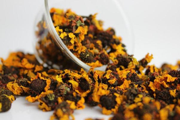 雪菊會(huì)拉肚子嗎 喝雪菊拉肚子是在排毒嗎 雪菊會(huì)拉肚子嗎 喝雪菊拉肚子是在排毒嗎