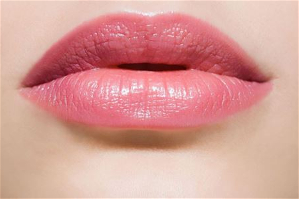 豐唇會(huì)使人中變短嗎 豐唇后有淤青正常嗎 豐唇會(huì)使人中變短嗎 豐唇后有淤青正常嗎