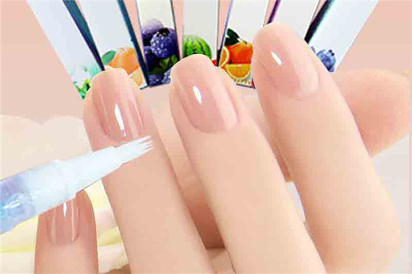 指甲營養(yǎng)油的正確使用方法 指甲營養(yǎng)油什么時候涂 指甲營養(yǎng)油的正確使用方法 指甲營養(yǎng)油什么時候涂