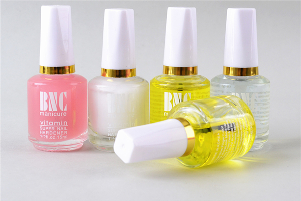 指甲營(yíng)養(yǎng)油有用嗎 指甲營(yíng)養(yǎng)油的作用 指甲營(yíng)養(yǎng)油有用嗎 指甲營(yíng)養(yǎng)油的作用