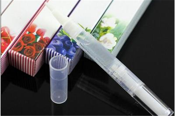 指甲營(yíng)養(yǎng)油可以經(jīng)常涂嗎 指甲營(yíng)養(yǎng)油筆使用方法 指甲營(yíng)養(yǎng)油可以經(jīng)常涂嗎 指甲營(yíng)養(yǎng)油筆使用方法