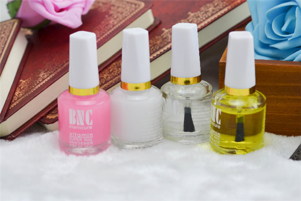 指甲營(yíng)養(yǎng)油有用嗎 指甲營(yíng)養(yǎng)油的作用 指甲營(yíng)養(yǎng)油有用嗎 指甲營(yíng)養(yǎng)油的作用