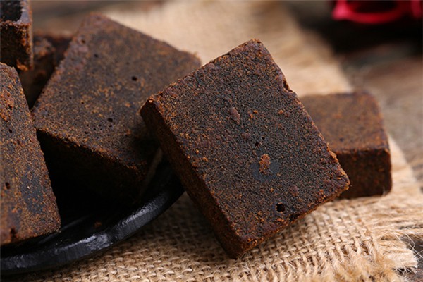 黑糖可以直接吃嗎 黑糖可以做什么美食 黑糖可以直接吃嗎 黑糖可以做什么美食