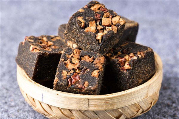 黑糖喝著有點(diǎn)酸是什么原因 黑糖喝著有酸味是過期了嗎 黑糖喝著有點(diǎn)酸是什么原因 黑糖喝著有酸味是過期了嗎