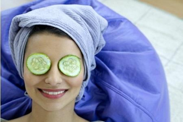 黃瓜片敷臉可以天天敷嗎 黃瓜片可以去黑眼圈嗎 黃瓜片敷臉可以天天敷嗎 黃瓜片可以去黑眼圈嗎