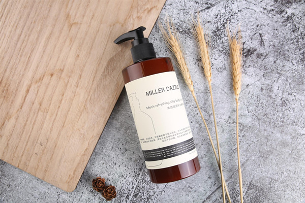 身體乳是不是涂全身 身體乳什么時(shí)候用比較好 身體乳是不是涂全身 身體乳什么時(shí)候用比較好