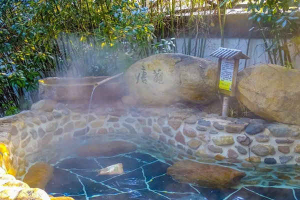 泡溫泉多久泡一次合適 泡溫泉能去濕氣嗎 泡溫泉多久泡一次合適 泡溫泉能去濕氣嗎