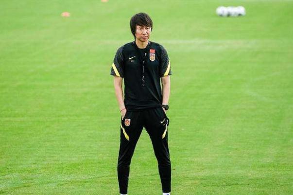 足球教練的作用有多大 D級(jí)足球教練員是什么意思 足球教練的作用有多大 D級(jí)足球教練員是什么意思