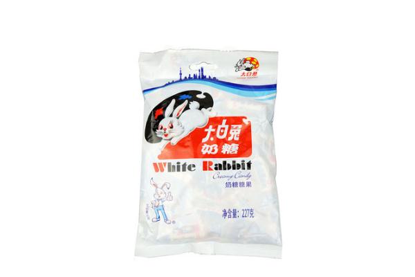 大白兔奶糖會(huì)胖嗎 減肥時(shí)能吃大白兔奶糖嗎 大白兔奶糖會(huì)胖嗎 減肥時(shí)能吃大白兔奶糖嗎