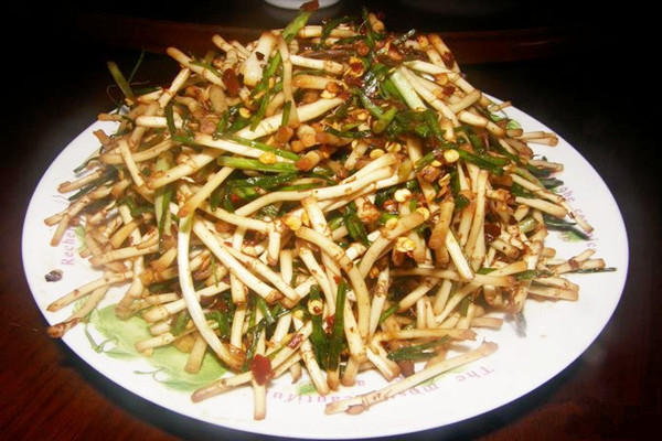 魚腥草涼拌要開水燙嗎 魚腥草的食用價(jià)值 魚腥草涼拌要開水燙嗎 魚腥草的食用價(jià)值