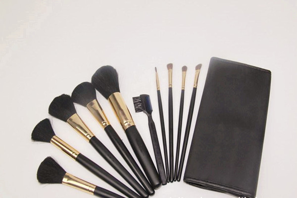 化妝刷用熱水洗還是冷水 洗化妝刷洗了可以曬太陽嗎 化妝刷用熱水洗還是冷水 洗化妝刷洗了可以曬太陽嗎