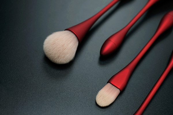 化妝刷會(huì)發(fā)霉嗎 化妝刷買回來需要洗嗎 化妝刷會(huì)發(fā)霉嗎 化妝刷買回來需要洗嗎