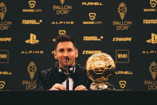 金球獎和世界足球先生的區(qū)別 金球獎最多的球員 金球獎和世界足球先生的區(qū)別 金球獎最多的球員