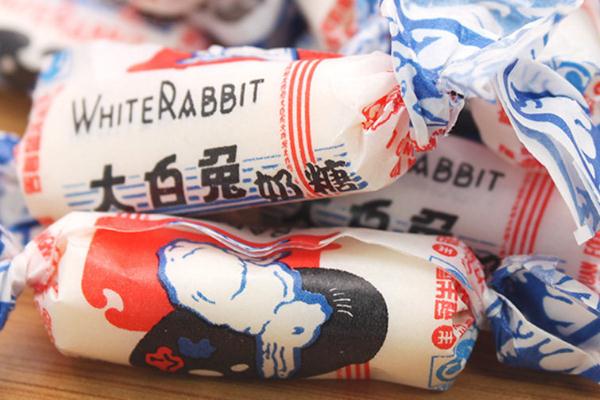 大白兔奶糖是牛奶做的嗎 大白兔奶糖有幾種口味 大白兔奶糖是牛奶做的嗎 大白兔奶糖有幾種口味