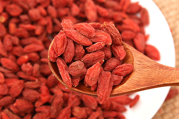 枸杞子受潮發(fā)粘怎么辦 枸杞子回潮了還能吃嗎 枸杞子受潮發(fā)粘怎么辦 枸杞子回潮了還能吃嗎