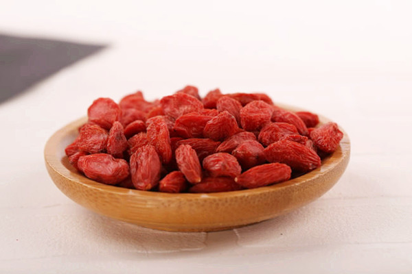 枸杞子受潮發(fā)粘怎么辦 枸杞子回潮了還能吃嗎 枸杞子受潮發(fā)粘怎么辦 枸杞子回潮了還能吃嗎